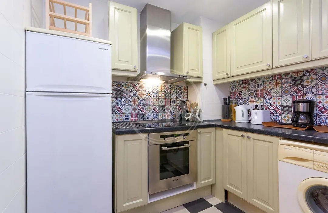 Modern Flat Near Sagrada Familia Ideal For Family-1